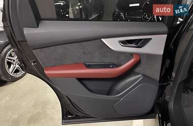 Внедорожник / Кроссовер Audi SQ7 2020 в 