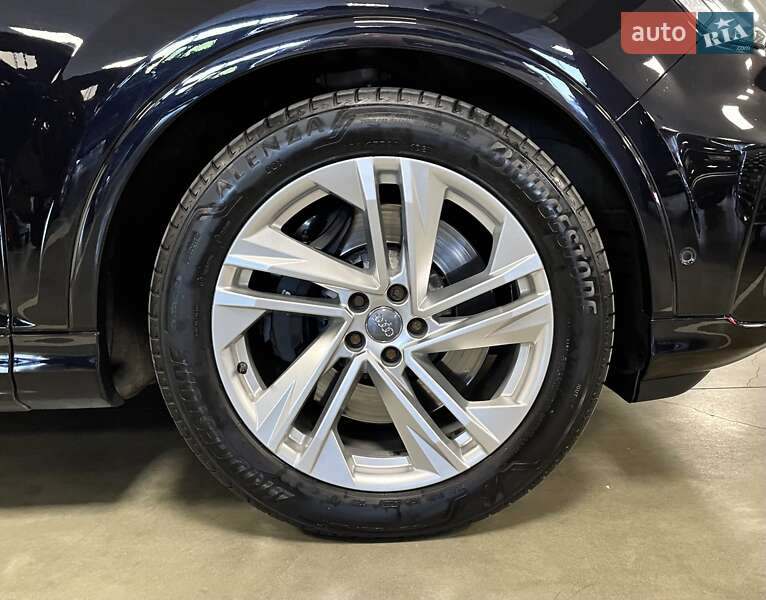Позашляховик / Кросовер Audi SQ7 2020 в Львові
