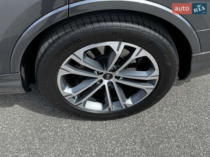 Позашляховик / Кросовер Audi SQ7 2023 в Києві