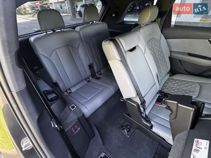 Позашляховик / Кросовер Audi SQ7 2023 в Києві