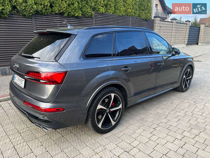 Внедорожник / Кроссовер Audi SQ7 2019 в Луцке