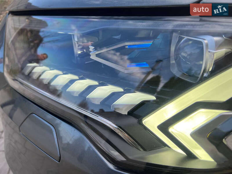 Внедорожник / Кроссовер Audi SQ7 2019 в Луцке