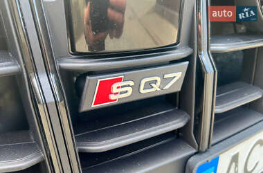 Внедорожник / Кроссовер Audi SQ7 2019 в 