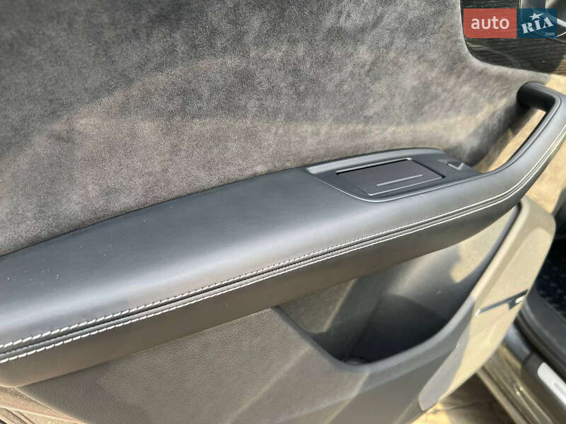 Внедорожник / Кроссовер Audi SQ7 2019 в Луцке