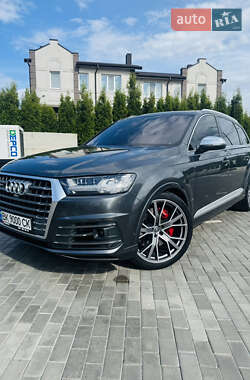 Внедорожник / Кроссовер Audi SQ7 2017 в 