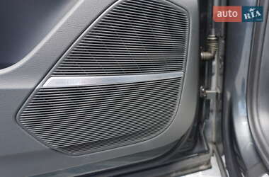 Позашляховик / Кросовер Audi SQ7 2021 в 