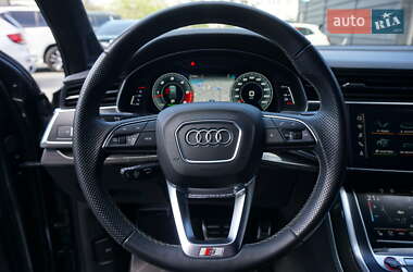 Позашляховик / Кросовер Audi SQ7 2021 в 