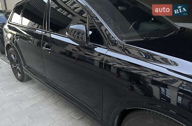 Внедорожник / Кроссовер Audi SQ7 2016 в 