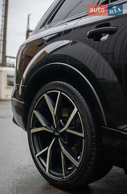 Внедорожник / Кроссовер Audi SQ7 2023 в 