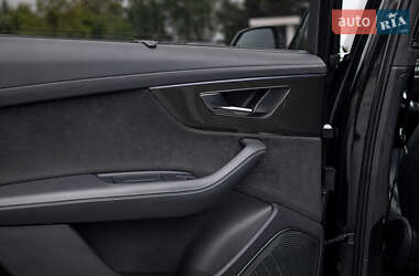 Внедорожник / Кроссовер Audi SQ7 2023 в 