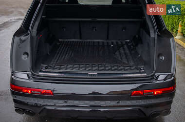 Внедорожник / Кроссовер Audi SQ7 2023 в 