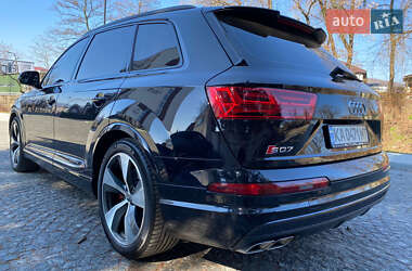 Внедорожник / Кроссовер Audi SQ7 2018 в 