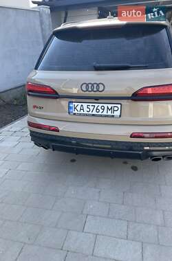 Внедорожник / Кроссовер Audi SQ7 2024 в 
