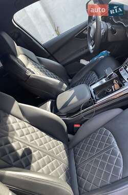 Внедорожник / Кроссовер Audi SQ7 2024 в 
