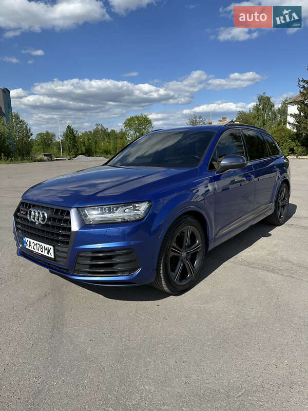 Внедорожник / Кроссовер Audi SQ7 2017 в Ровно