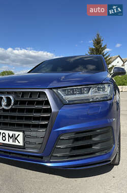 Внедорожник / Кроссовер Audi SQ7 2017 в 