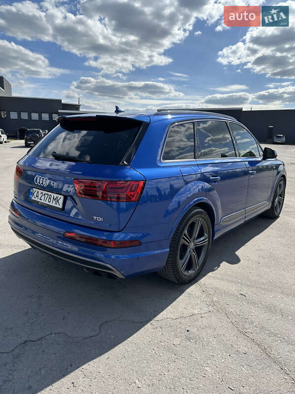 Внедорожник / Кроссовер Audi SQ7 2017 в Ровно