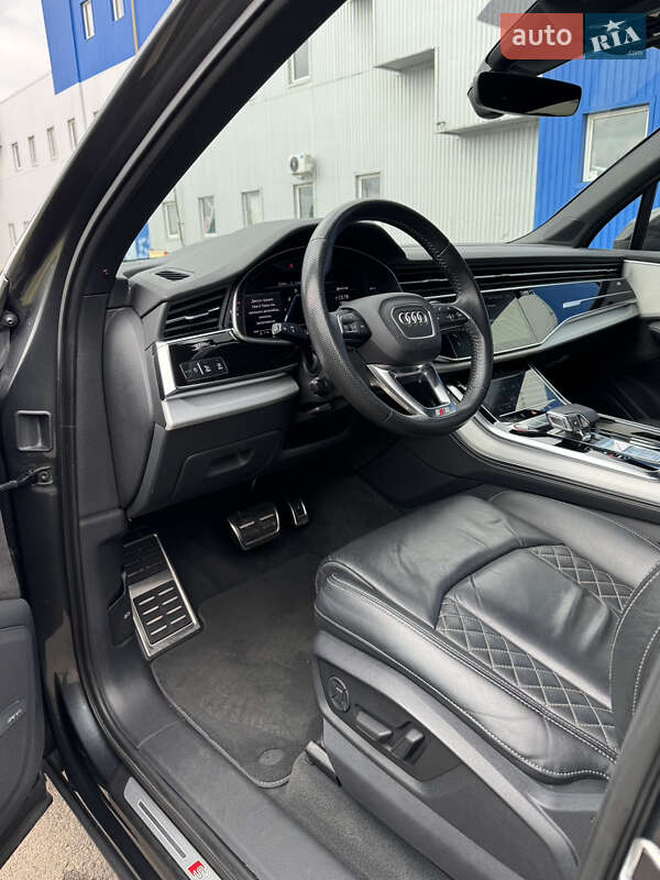 Внедорожник / Кроссовер Audi SQ7 2019 в Ковеле