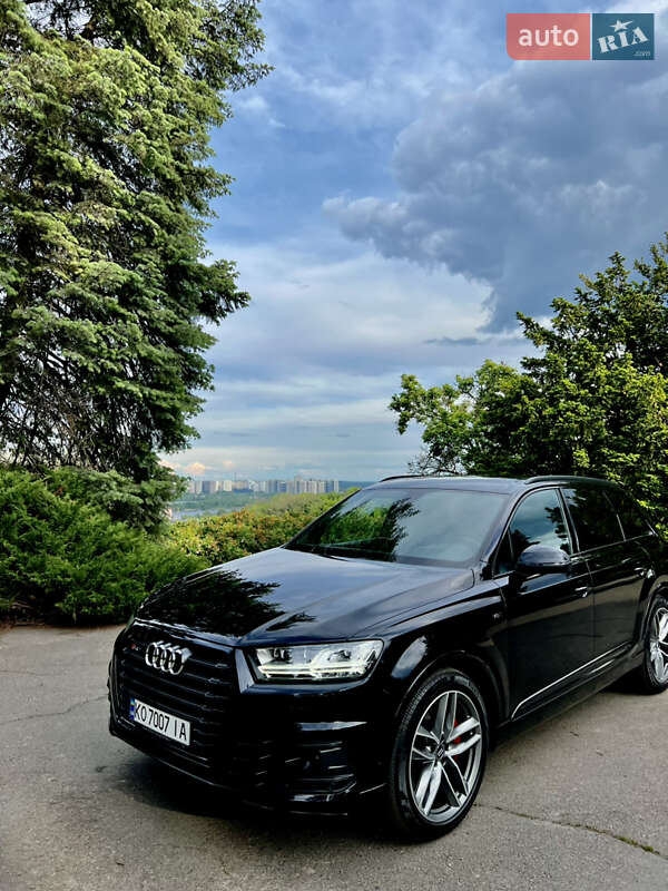 Внедорожник / Кроссовер Audi SQ7 2017 в 
