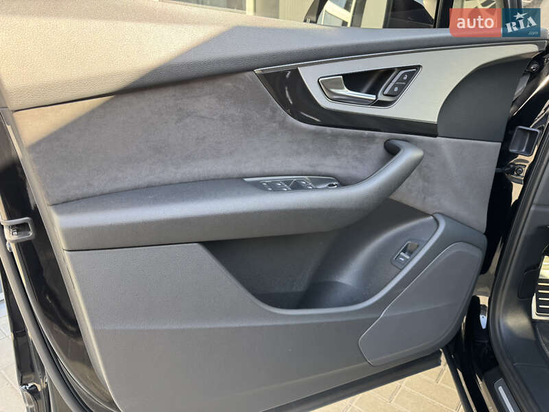 Внедорожник / Кроссовер Audi SQ7 2017 в Мукачево фото 60 Внедорожник / Кроссовер Audi SQ7 2017 в Мукачево