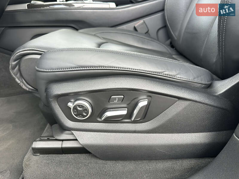 Внедорожник / Кроссовер Audi SQ7 2017 в Ужгороде