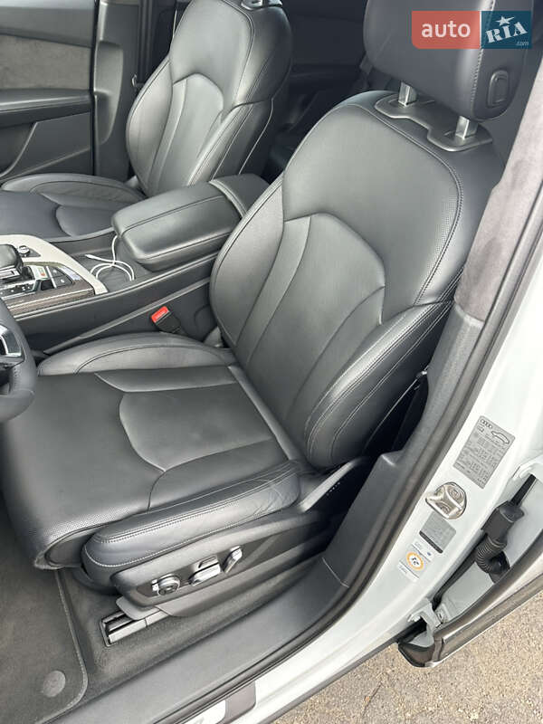 Внедорожник / Кроссовер Audi SQ7 2017 в Ужгороде