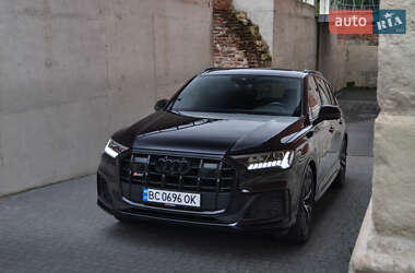 Внедорожник / Кроссовер Audi SQ7 2021 в 
