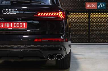 Внедорожник / Кроссовер Audi SQ7 2020 в 
