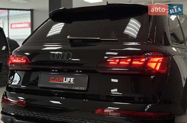 Внедорожник / Кроссовер Audi SQ7 2024 в 
