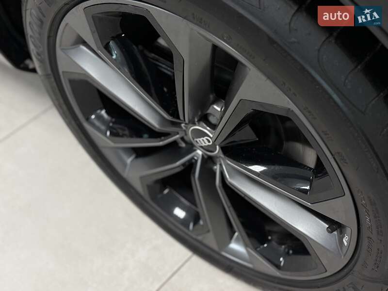 Внедорожник / Кроссовер Audi SQ7 2024 в Тернополе