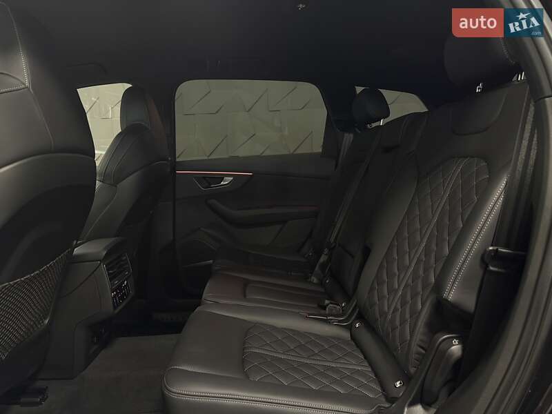 Внедорожник / Кроссовер Audi SQ7 2024 в Тернополе