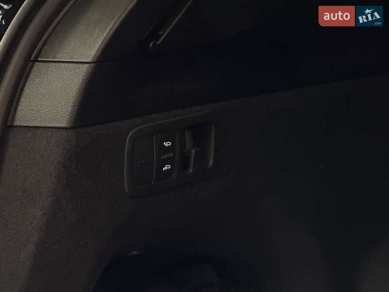 Внедорожник / Кроссовер Audi SQ7 2024 в Тернополе