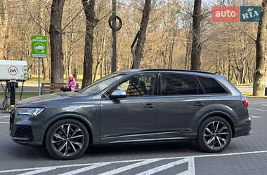 Внедорожник / Кроссовер Audi SQ7 2021 в 