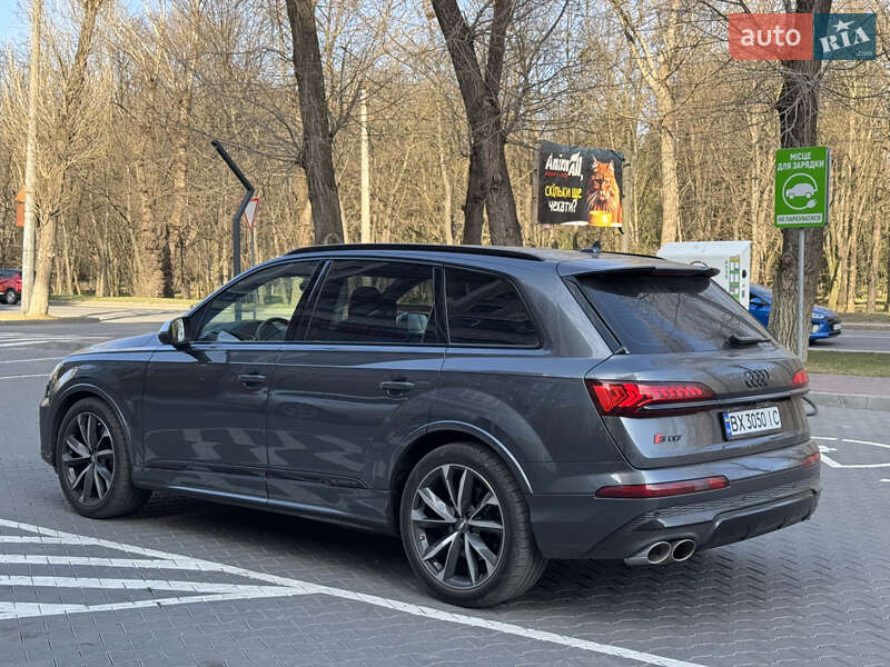 Внедорожник / Кроссовер Audi SQ7 2021 в Хмельницком