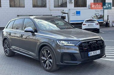 Внедорожник / Кроссовер Audi SQ7 2021 в 