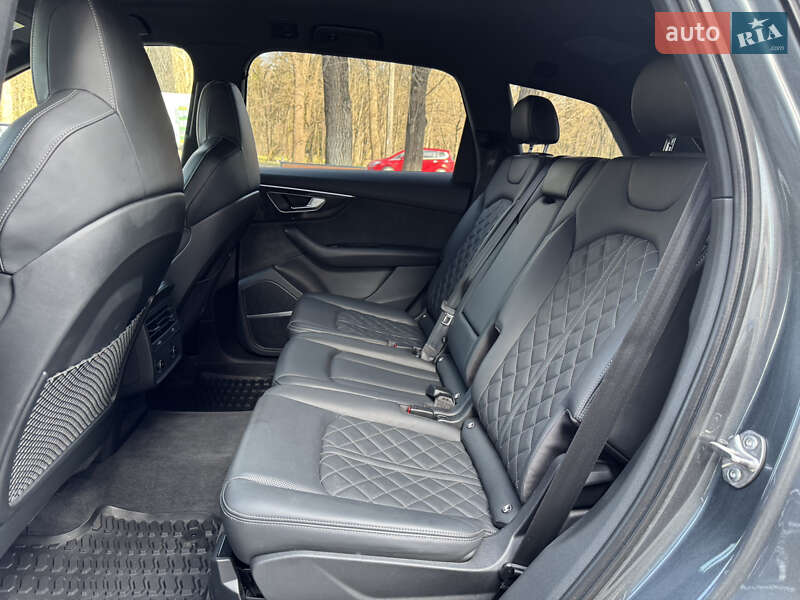 Внедорожник / Кроссовер Audi SQ7 2021 в Хмельницком