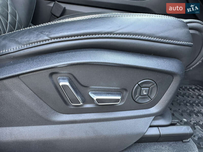 Внедорожник / Кроссовер Audi SQ7 2021 в Хмельницком