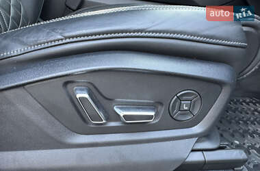 Внедорожник / Кроссовер Audi SQ7 2021 в 