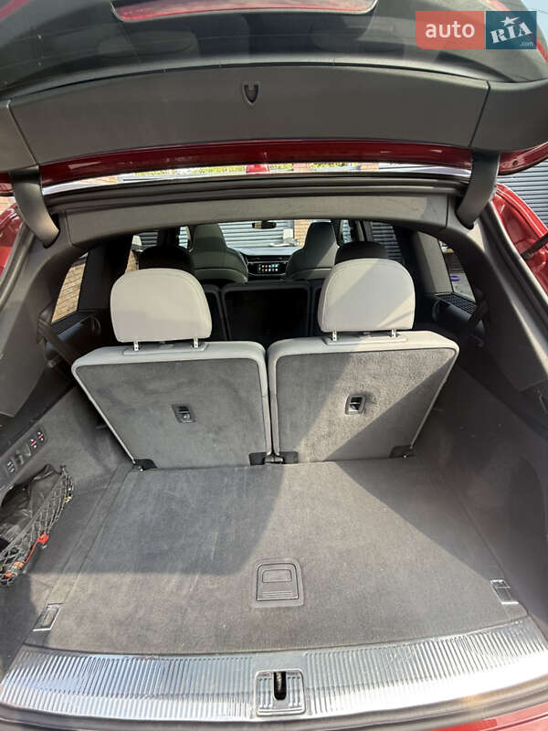 Внедорожник / Кроссовер Audi SQ7 2020 в Днепре