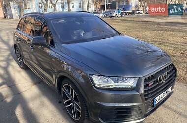 Внедорожник / Кроссовер Audi SQ7 2018 в 