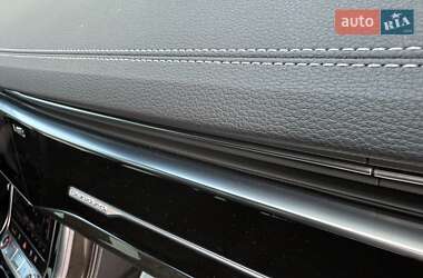Внедорожник / Кроссовер Audi SQ7 2024 в 