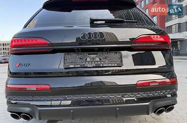 Внедорожник / Кроссовер Audi SQ7 2024 в 