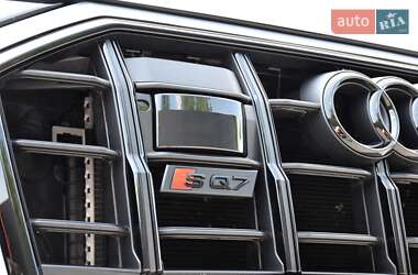 Внедорожник / Кроссовер Audi SQ7 2020 в 