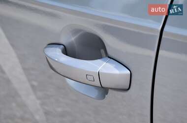 Внедорожник / Кроссовер Audi SQ7 2020 в 