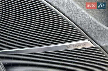 Внедорожник / Кроссовер Audi SQ7 2024 в 