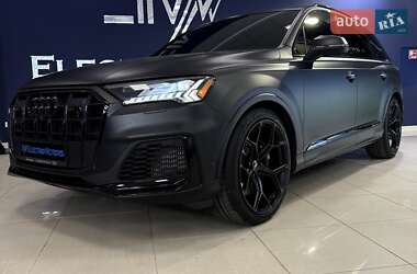 Позашляховик / Кросовер Audi SQ7 2020 в 