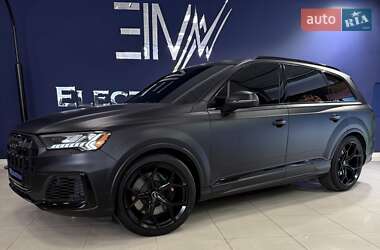 Позашляховик / Кросовер Audi SQ7 2020 в 