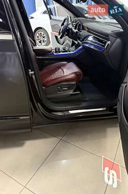 Позашляховик / Кросовер Audi SQ7 2020 в 