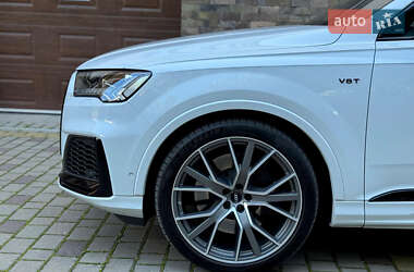 Внедорожник / Кроссовер Audi SQ7 2020 в 