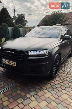 Внедорожник / Кроссовер Audi SQ7 2017 в 